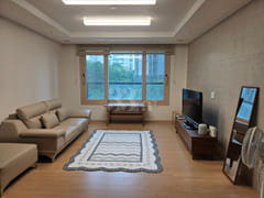 Clean home, 3 minutes from Sangdo Station 0th image