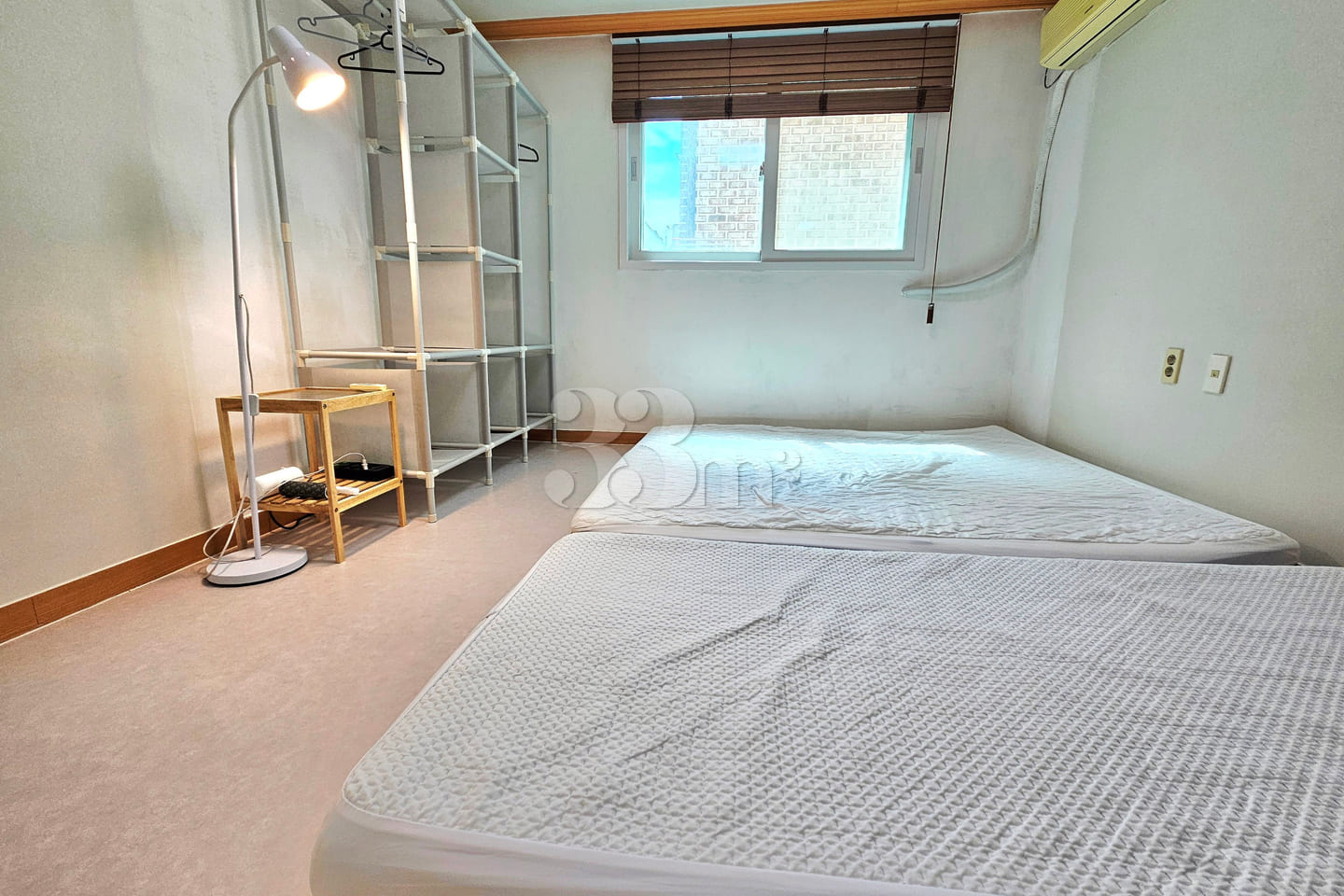 Spacious 2-room unit – thoroughly cleaned / 4 6th image