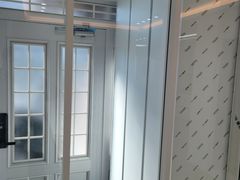 Hotel-style residence 17th image