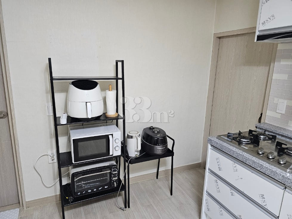 A lovely, well-appointed home 6th image