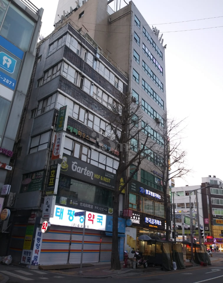 Jongno 3-ga Station Fully Furnished Room 13th image