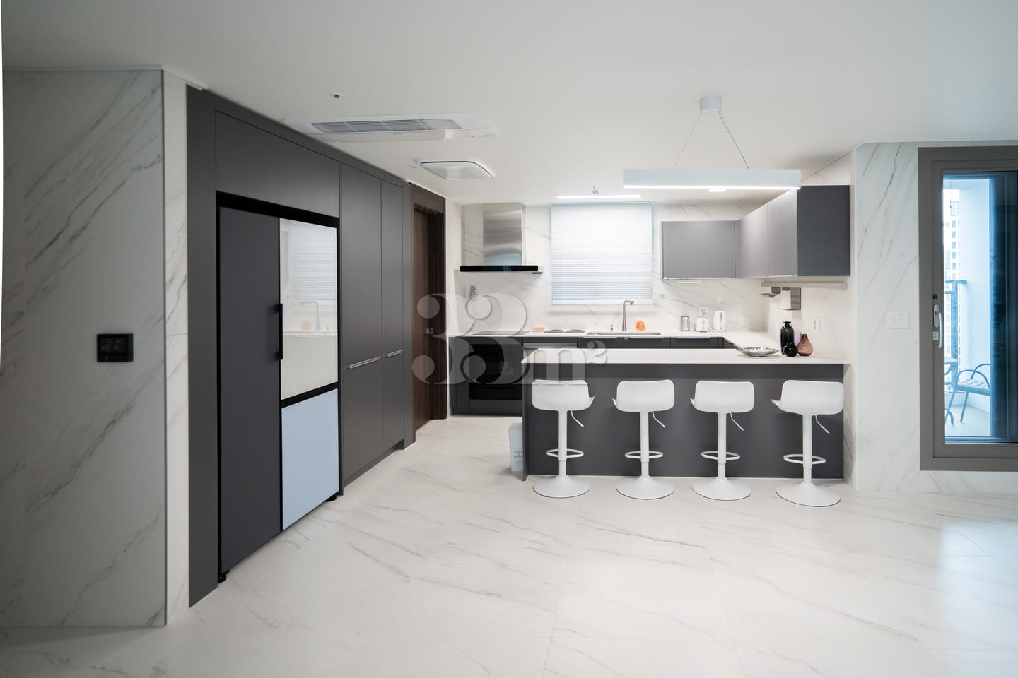 Stylish 4-bedroom apartment in Seocho 8th image