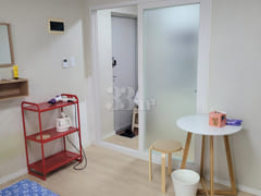 Fully furnished luxury studio apartment near 11th image