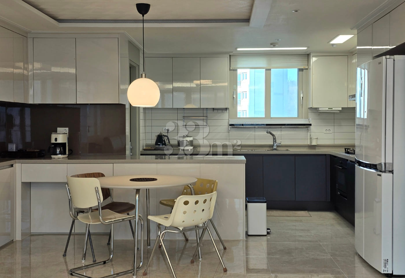 Three-room apartment in the Sangam living are 3th image