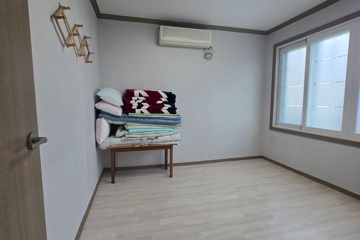 Living in Pohang and Gyeongju, Gyeongbuk for 7th image