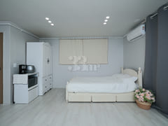 Tongyeong White House 0th image