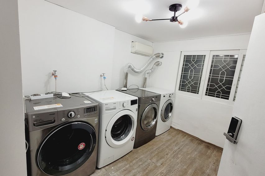 홍대3번출구 2룸1