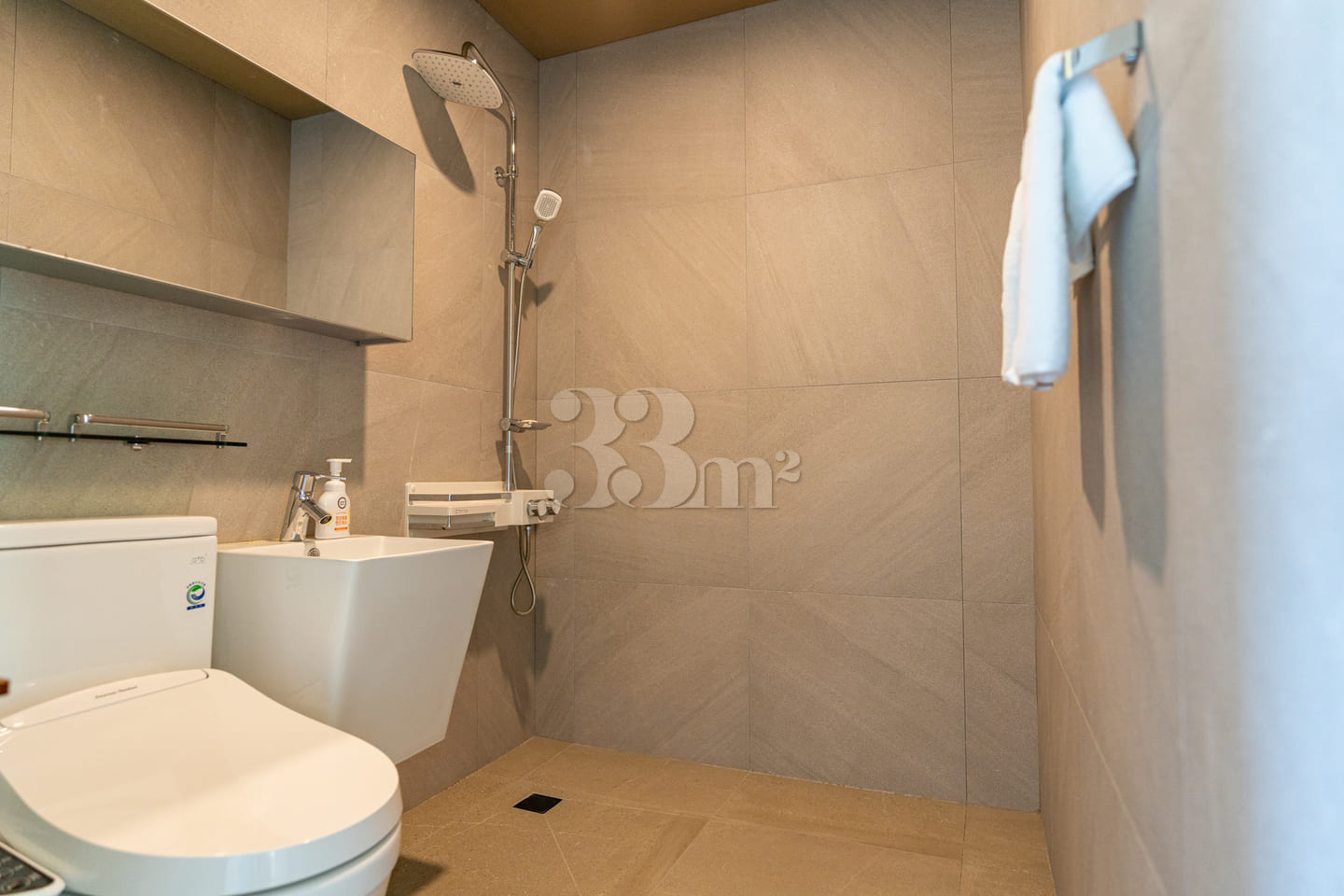 Number 6 Duplex with an Ocean View 5th image