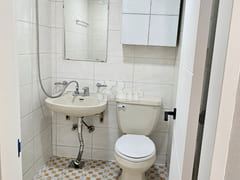 Hotel-style bedding for two in Sillim 10th image