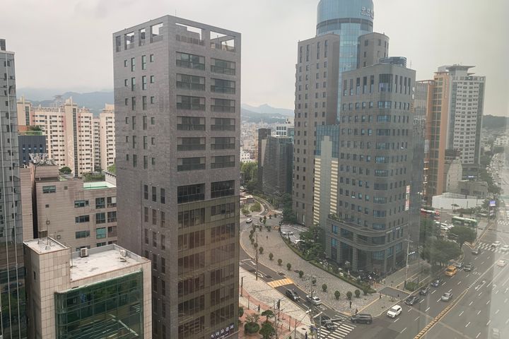Gangnam Seocho Isu Station Fully Furnished Qu 15th image