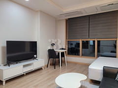 Studio apartment with a great view, 3-minute 1th image