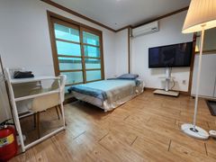 3-meter-high window, individual heating, 310 1th image