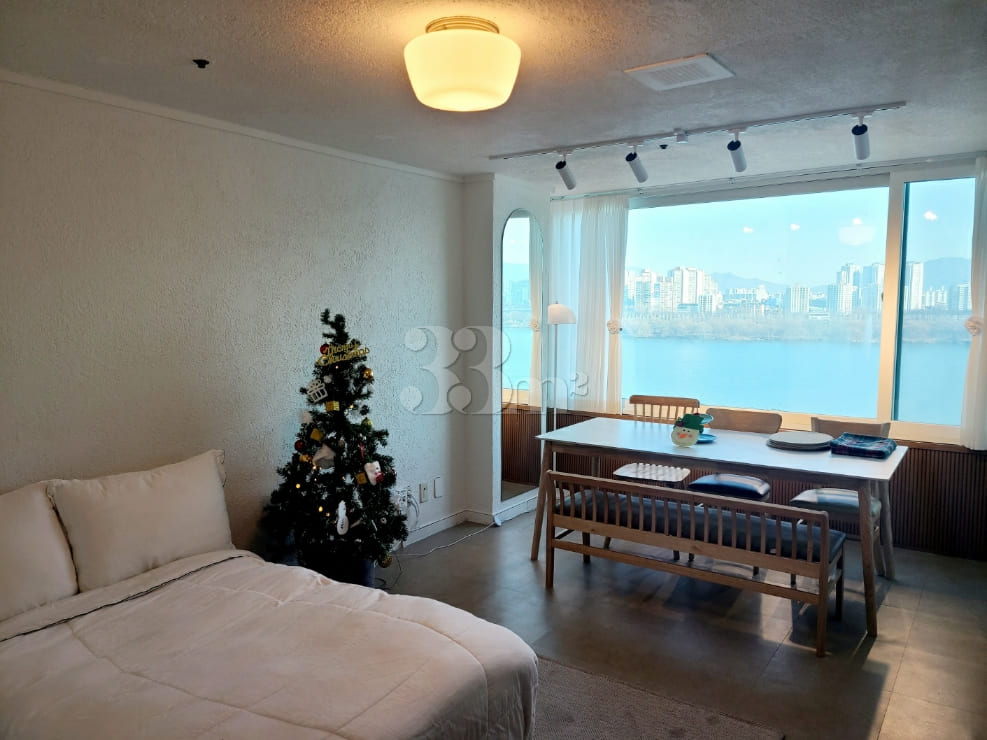 A stay with a sweeping view of the Han River❤ 4th image