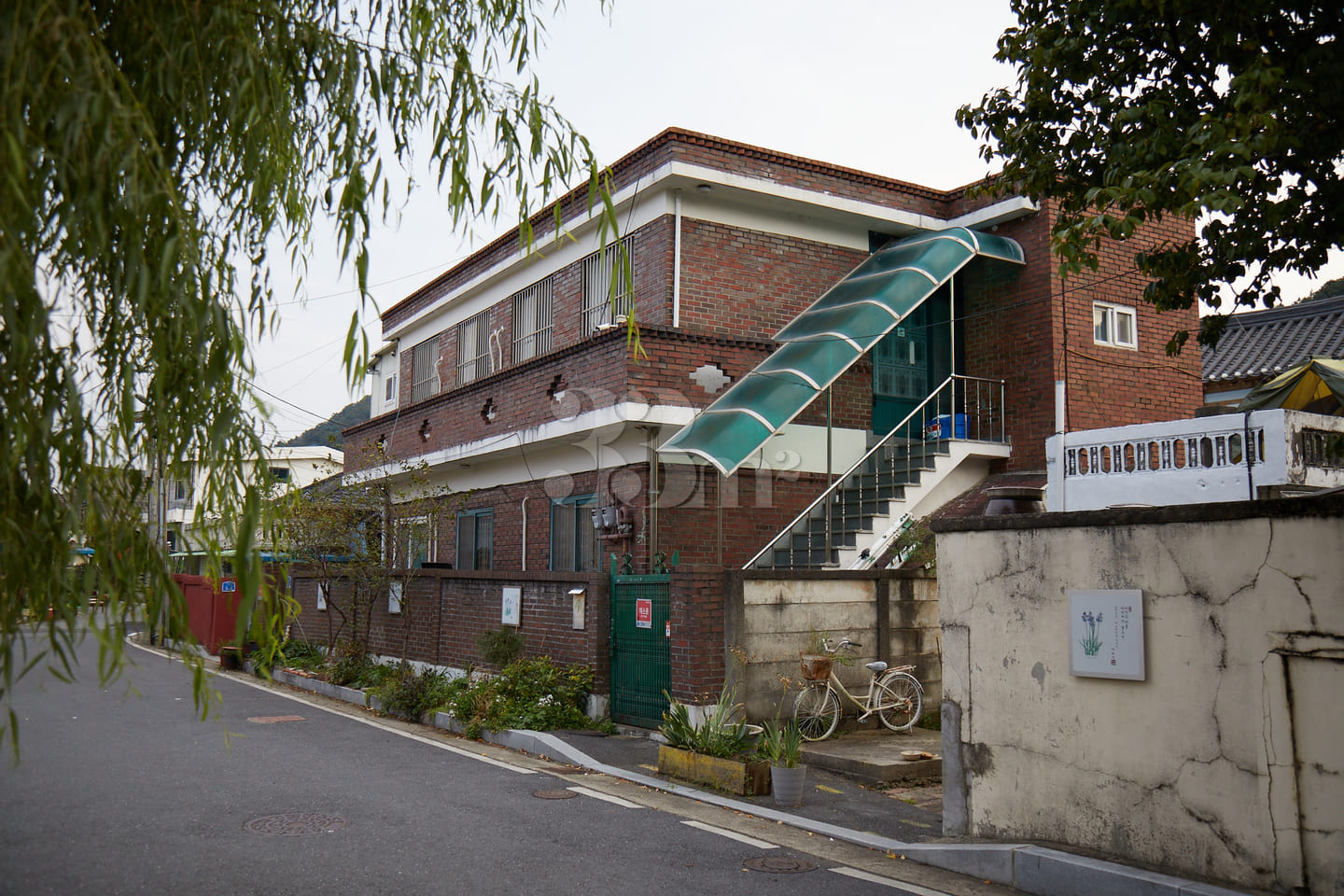 Willowville, Unit 205 7th image