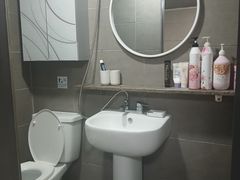 A clean studio apartment. 2th image
