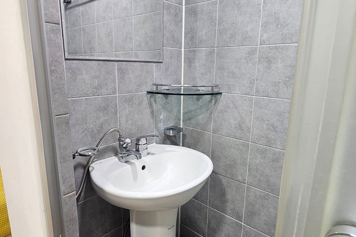 Fully furnished, just 30 seconds from Sinnonh 6th image
