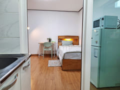 ๐ Studio apartment in a 3-story building in 3th image