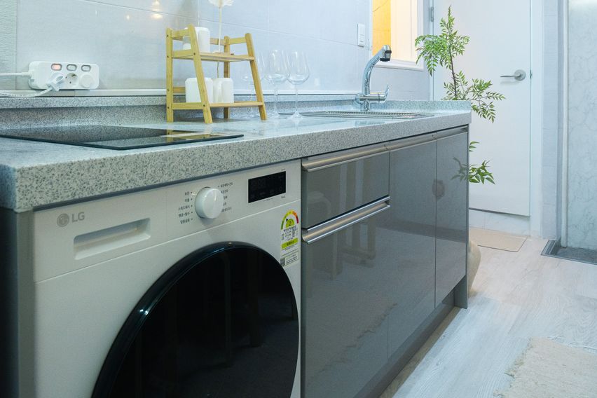 강남 신논현 퀸2 1층