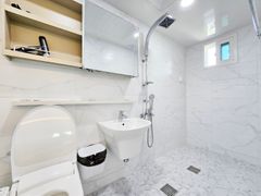 Fully furnished short-term rental 83 14th image