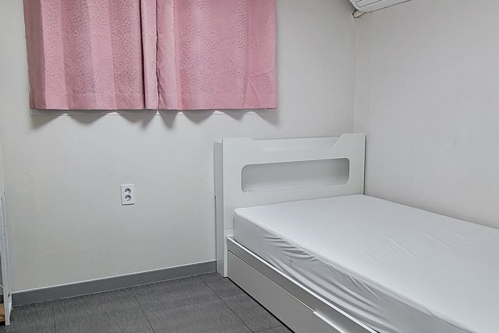 Juan Unit 205 2th image