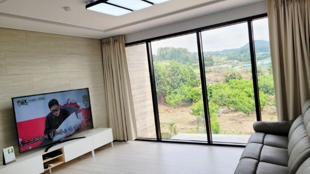 Aewol Sogil, 4 bedrooms, 56 pyeong 1th image