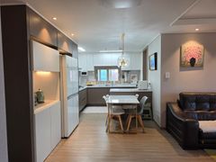 Newly built, fully furnished unit near Seodae 1th image