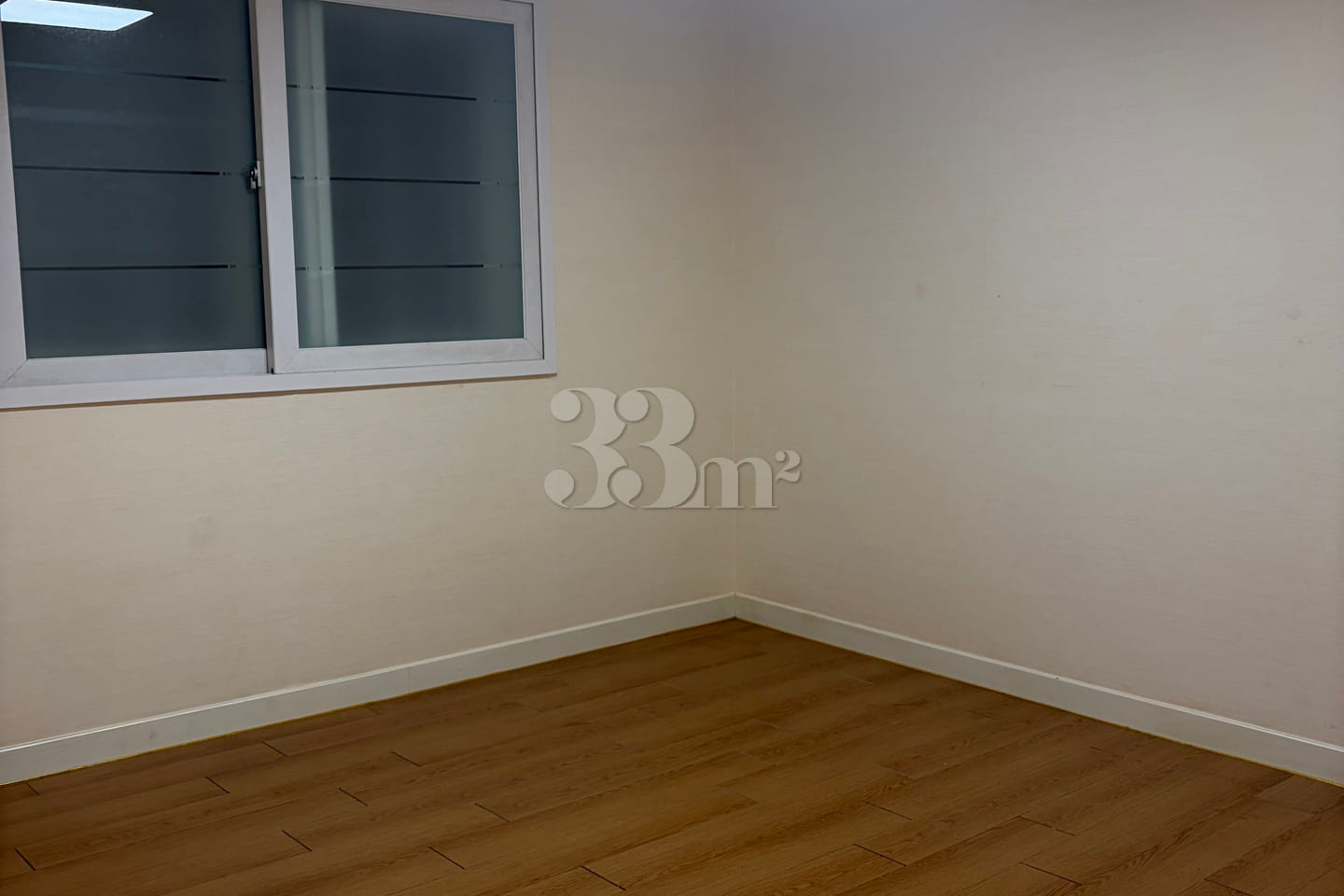 Room 303, Two-room 6th image