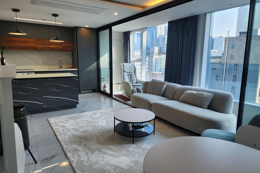 서초 투룸 펜트하우스 0번째 이미지