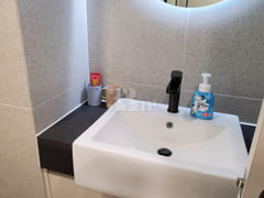 Spacious, luxurious, duplex, fully-furnished 15th image