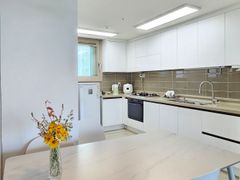 Neat home with an ocean view 6th image