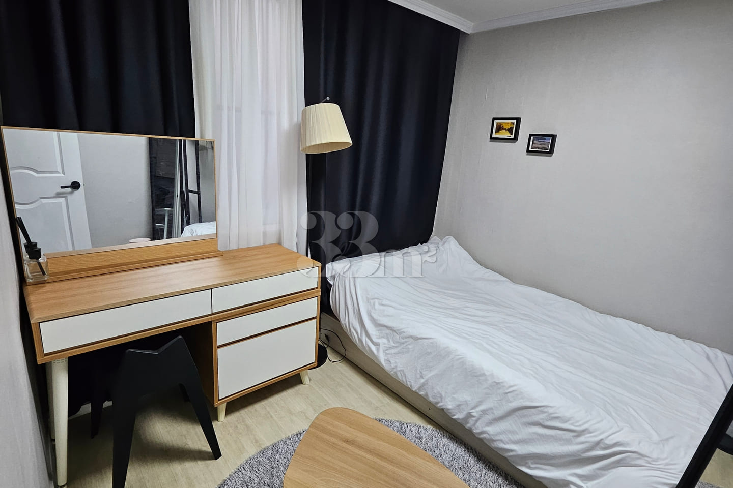 Stylish two-room apartment near City Hall 6th image