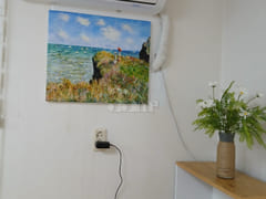 Clean studio apartment near International St. 7th image