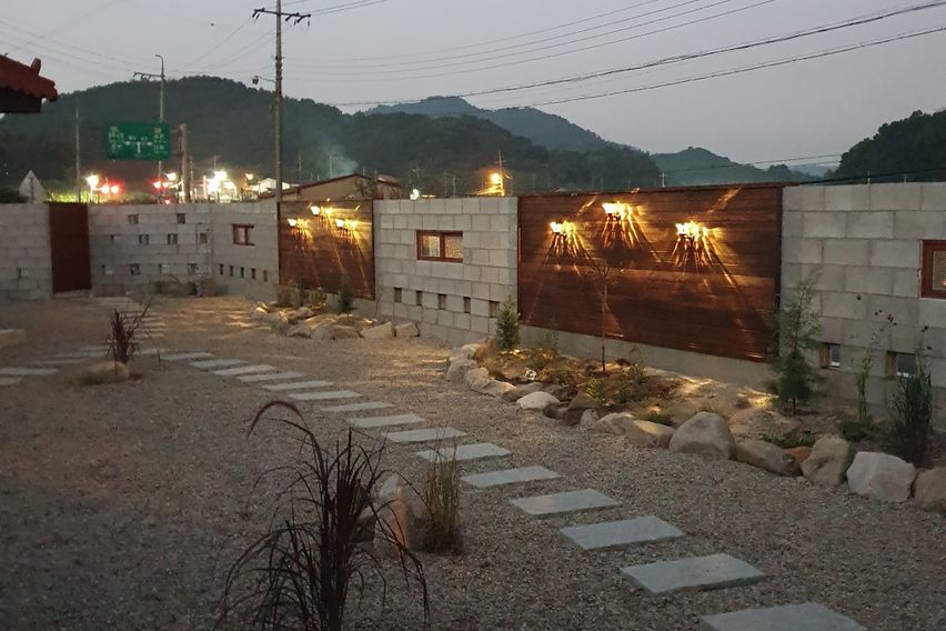 태봉산아래 스테이