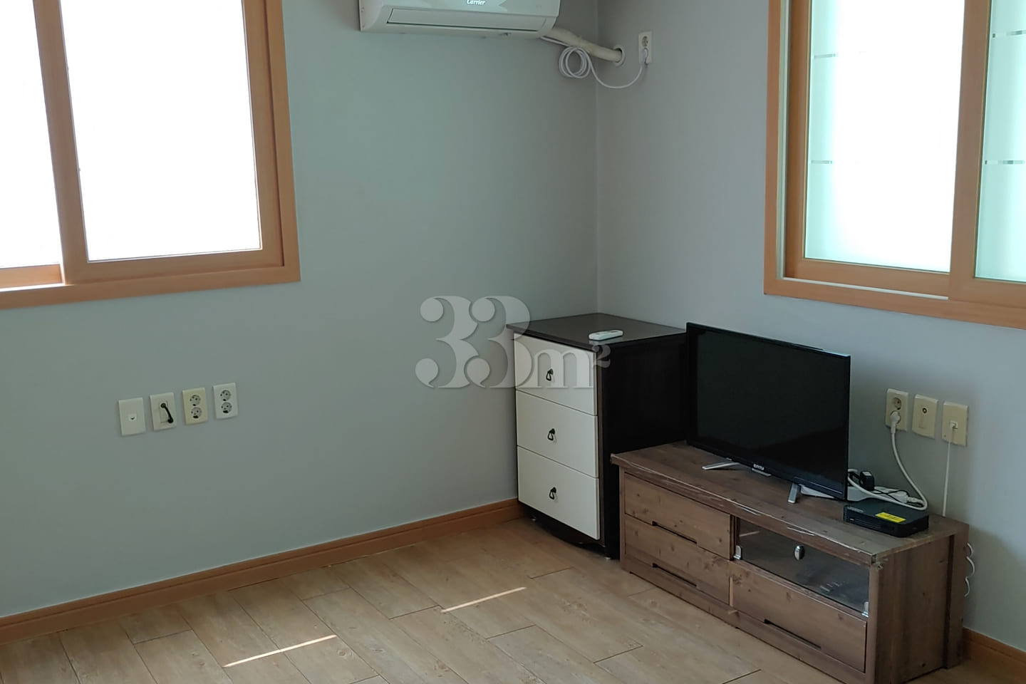 Yongwon-dong 1.5-room unit with a large veran 0th image
