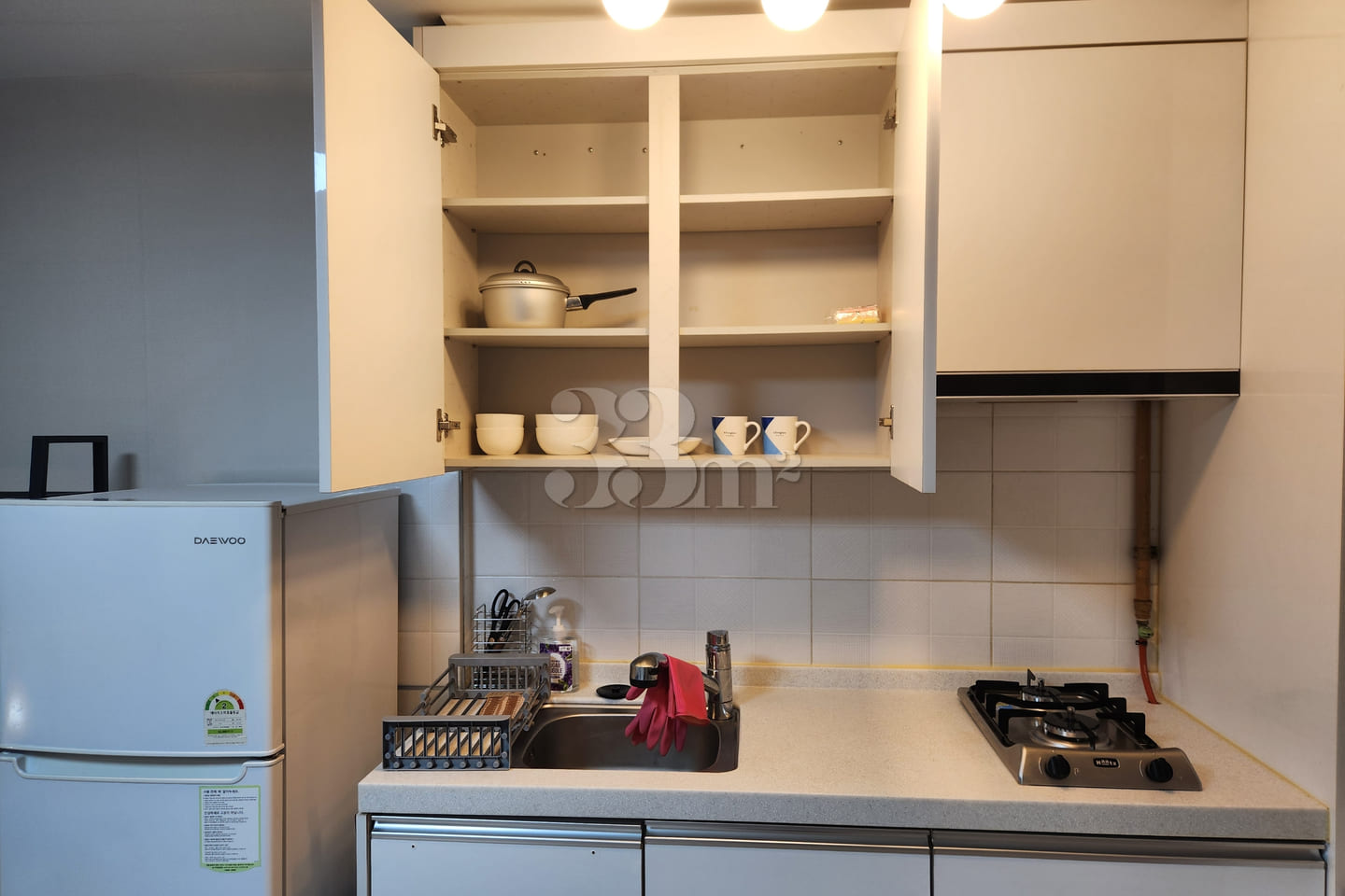 Convenient parking, studio apartment ๐ก105 9th image