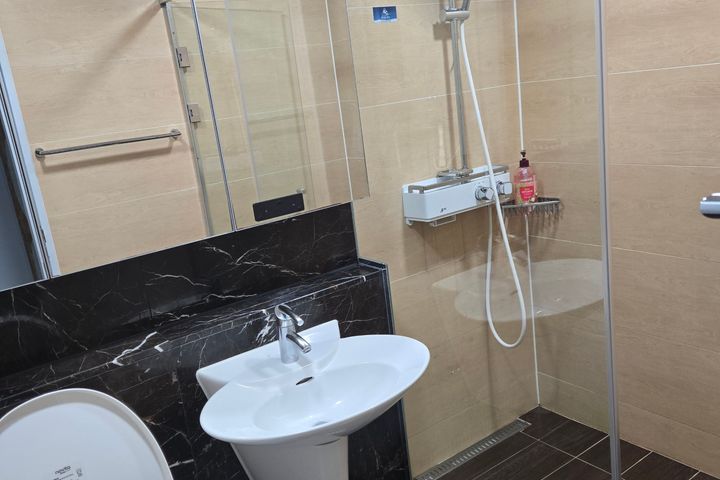 14th Floor, Unit 2 – Ocean View 4th image