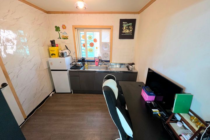 Two-room apartment 30 seconds from Sagajeong  4th image