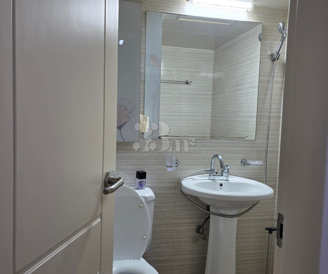 Neat studio apartment in Sanho-dong 6th image