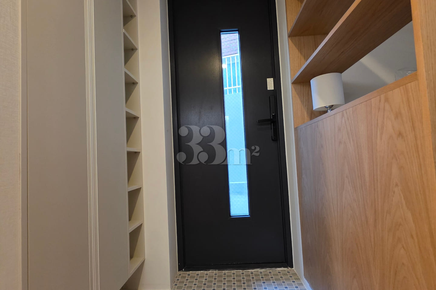 Studio apartment with a large bathtub in Itae 9th image