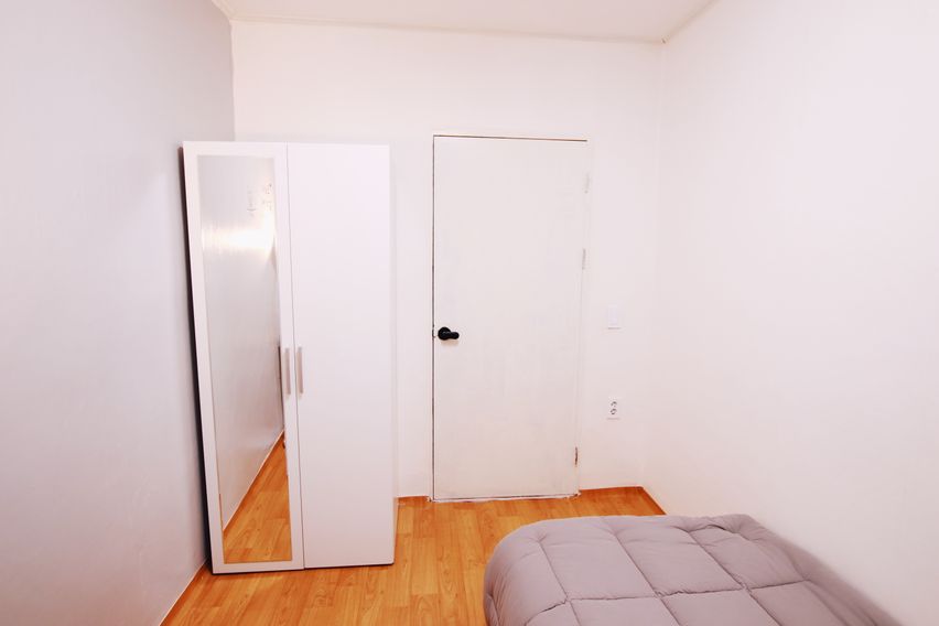 이대역 도보 4분 4룸