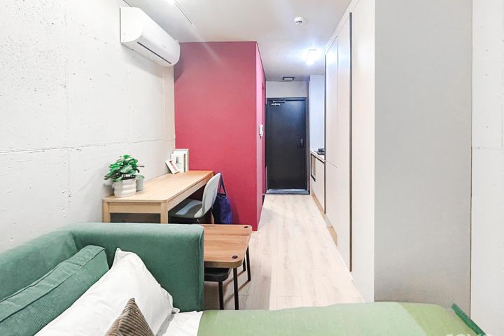 Clean studio apartment near Seongsan-dong Sta 7th image
