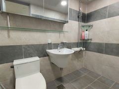 Fully furnished apartment in the Gunpo Statio 5th image