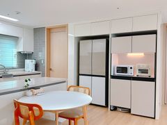 Gyeyang New Three-Room Apartment with Full Op 5th image