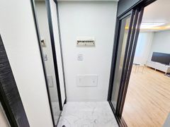 Fully furnished short-term rental 83 1th image