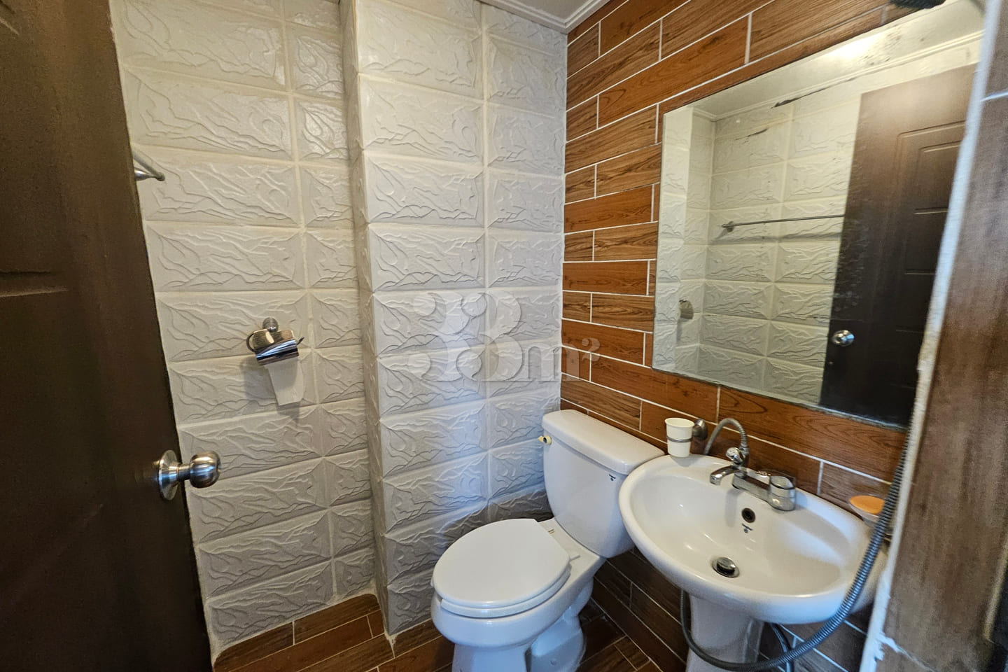 Suite 6th image
