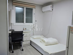 Fully furnished studio apartment near Kyung H 2th image