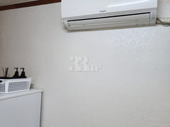 Room 402 4th image