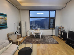 Stylish Loft-Style Home near Seohyeon Station 9th image