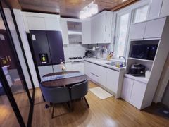 2nd floor, 3 bedrooms + 1 9th image