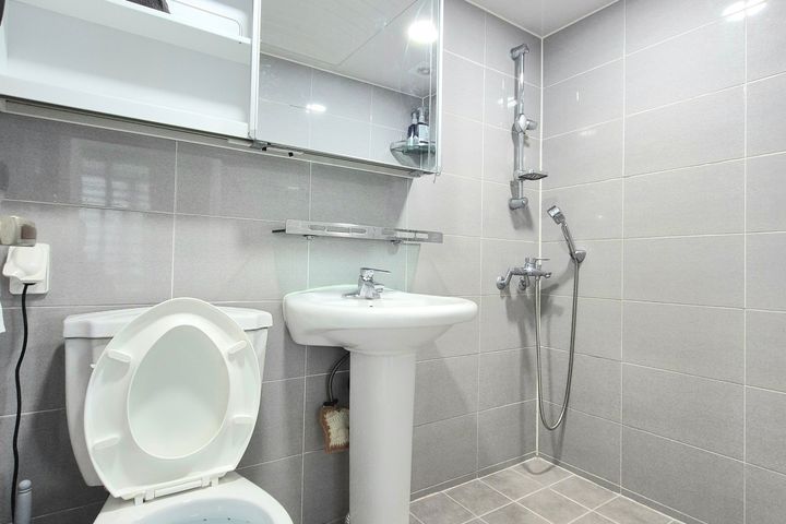 🔥Fully Remodeled & Fully Furnished🔥 14th image